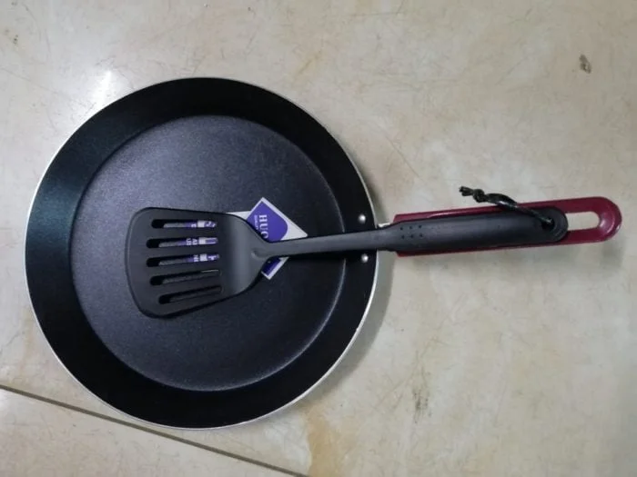 Non-stick aluminum chapati/roti/parantha pan 28cm - Image 1