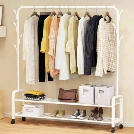 Cloth rack with wheels