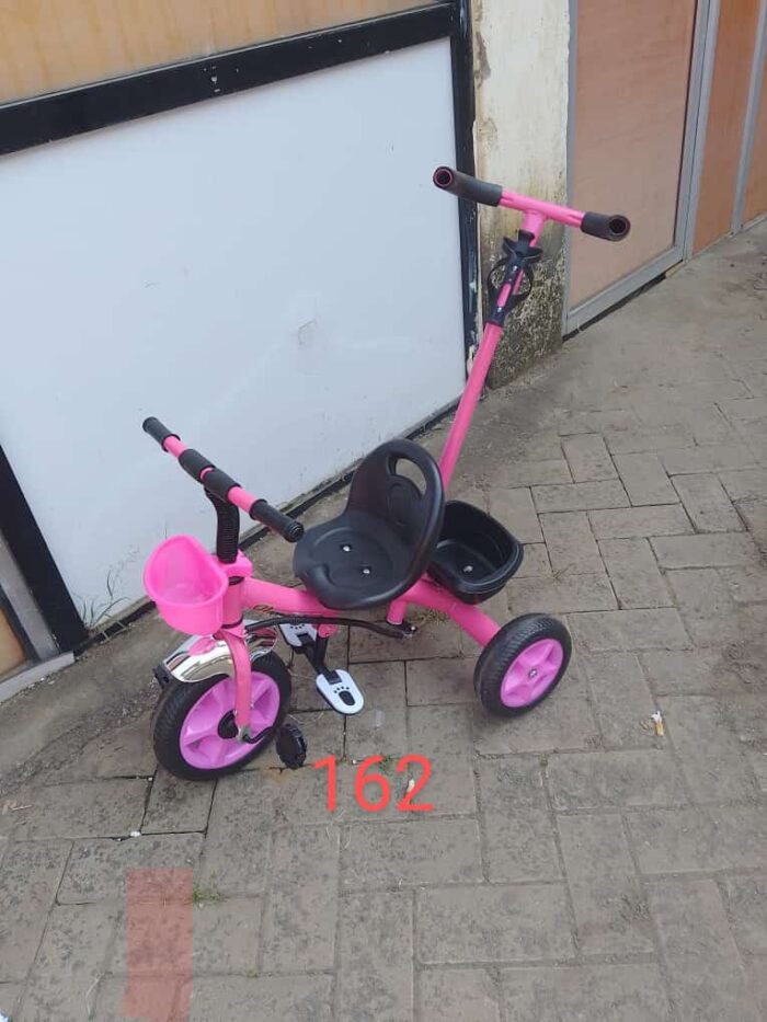 kids tricycle with handle