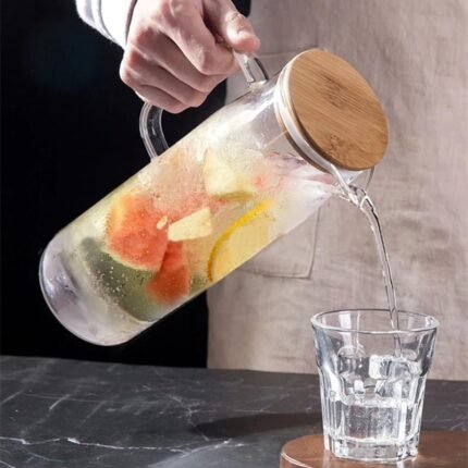 Glass Water Pitcher with bamboo lid 