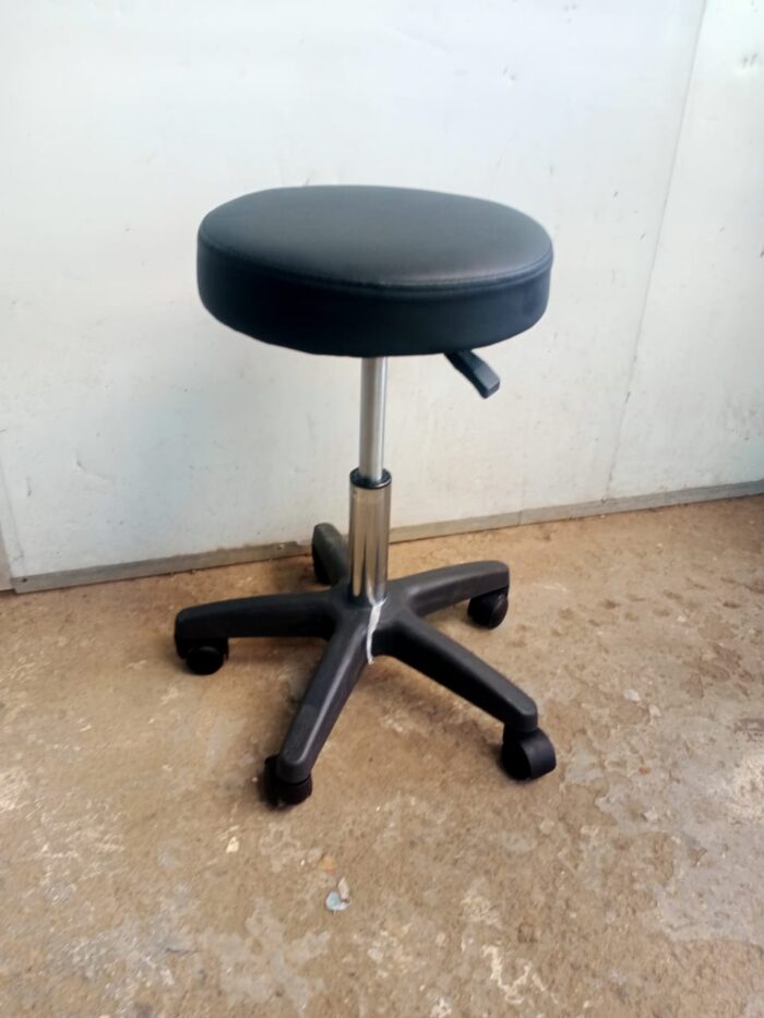 Adjustable office stool