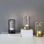 Stemless dimmable table lamp