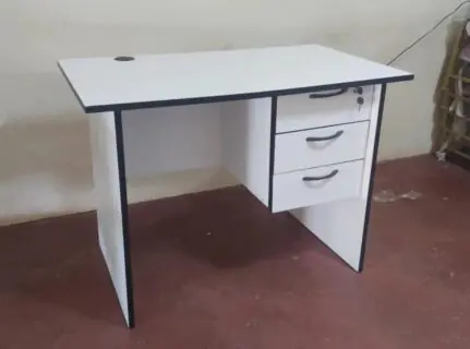 1m White Wooden Office Desk