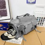 Duffle bag with a shoe compartment - Image 5