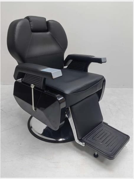 Generic Kinyozi/Salon Chair with Headrest and Footrest Generic Kinyozi/Salon Chair with Headrest and Footrest