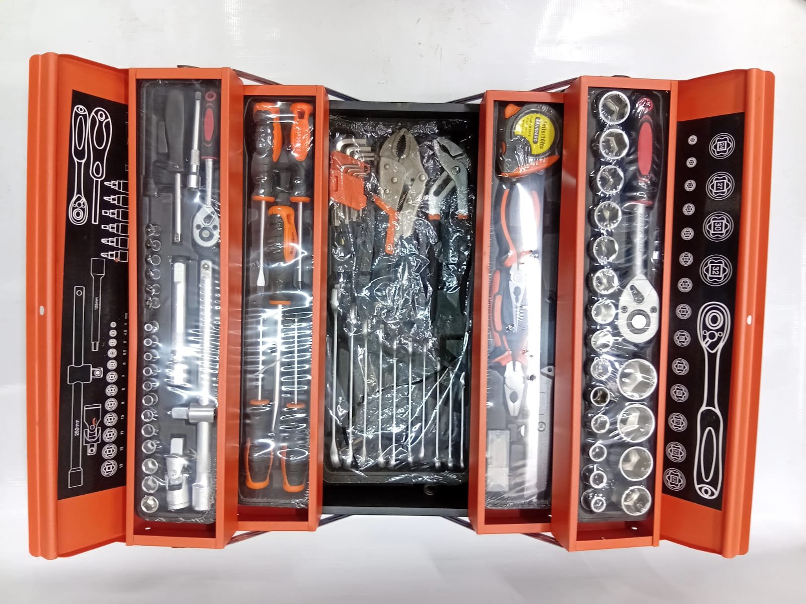 Generic 86 piece tool set Generic 86 piece tool set